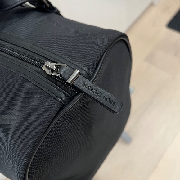 Michael Kors Duffle Bag - Picture 5 of 6